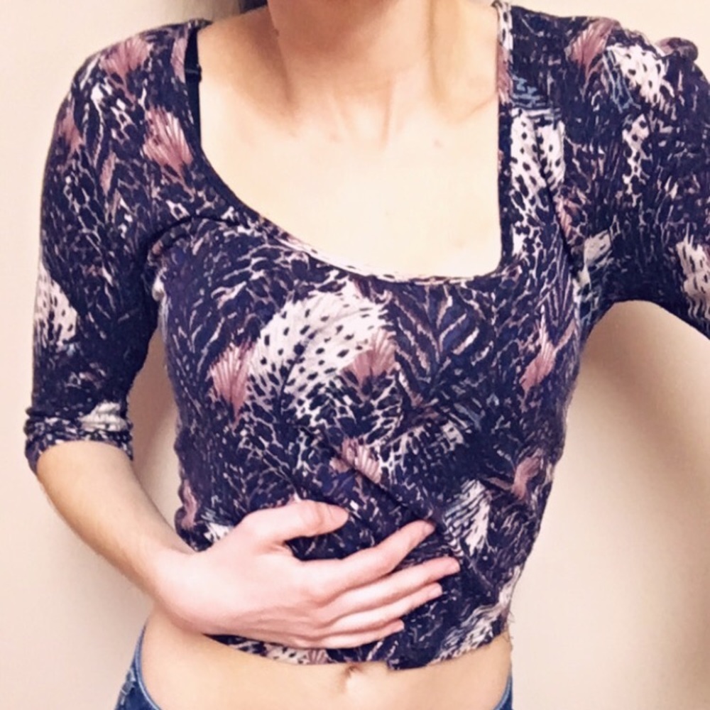 Half Sleeve Crop Top XS